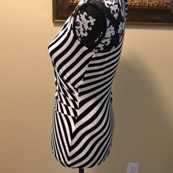 WHBM Cross front Horiz silver tone detail, body hugging tank top - Picture 5 of 10